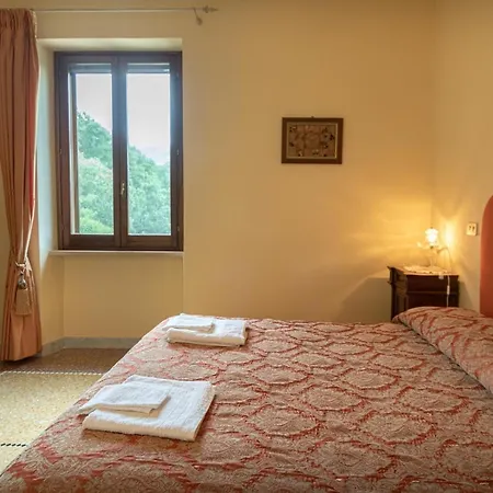 瓦勒奥利维别墅农家乐 农家乐 *